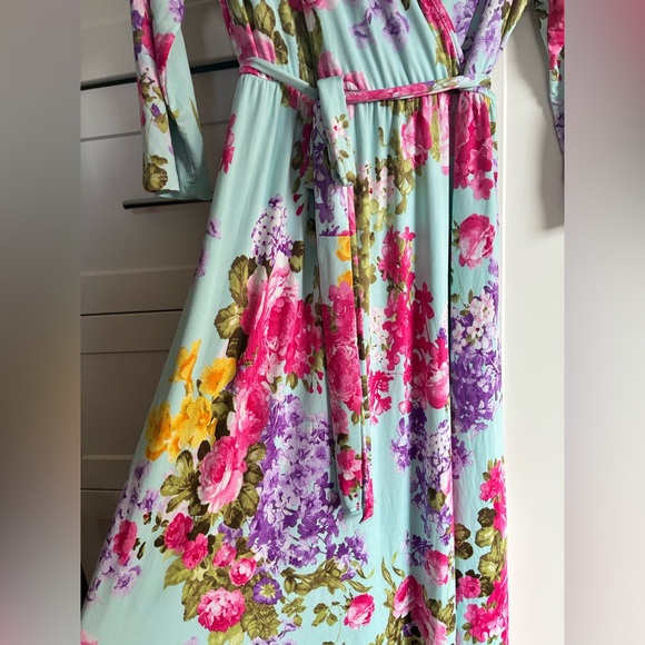 Pinkblush Maternity Floral 3/4 Sleeve Maxi Dress - Picture 3 of 7